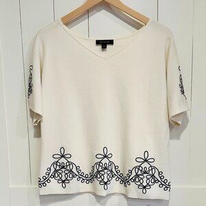 Ann Taylor Embroidered V-Neck Ivory Short Sleeve Sweater Top Size Small